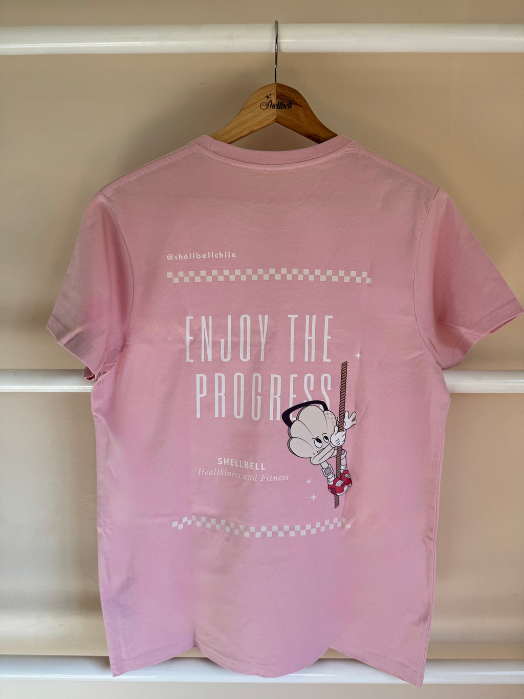 Polera Negra Enjoy the Progress