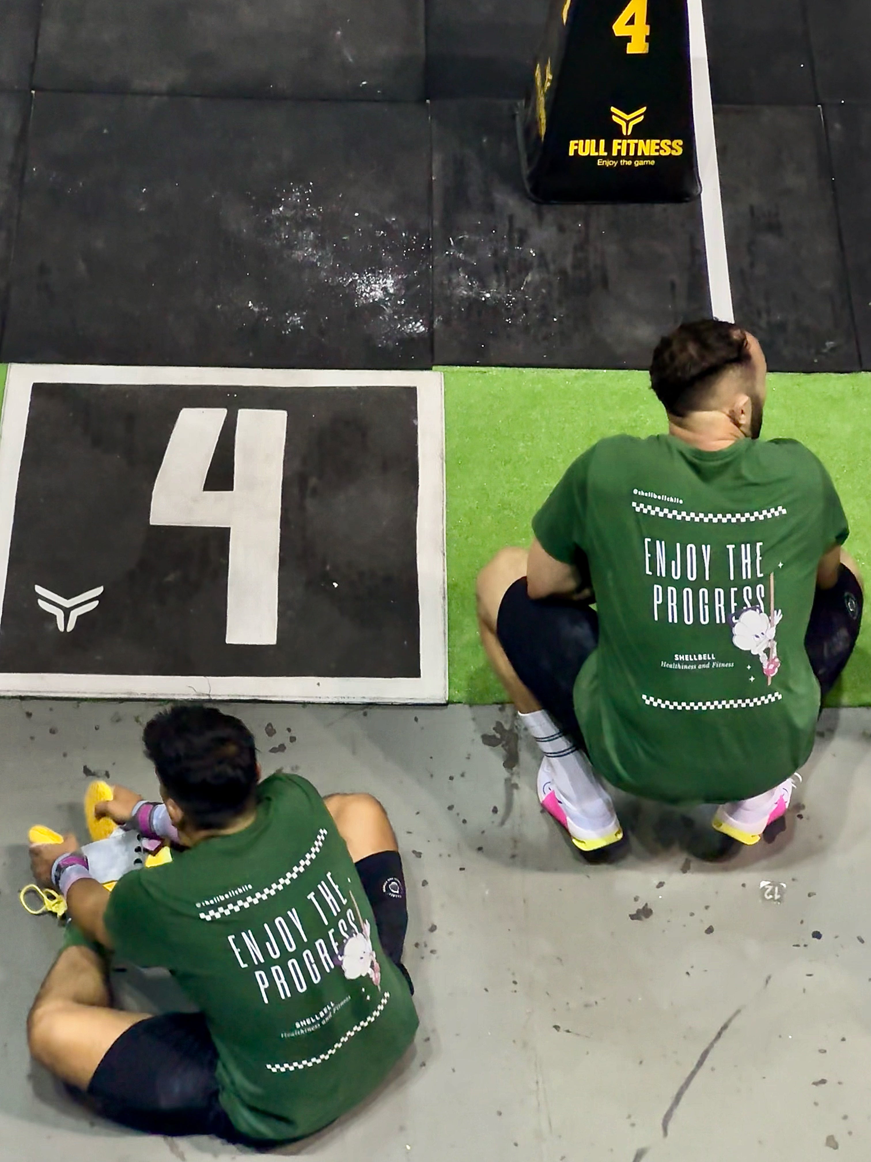 Polera Negra Enjoy the Progress